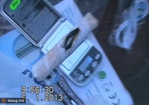 
 Узбеки возили героин в Кишинев из Петербурга
