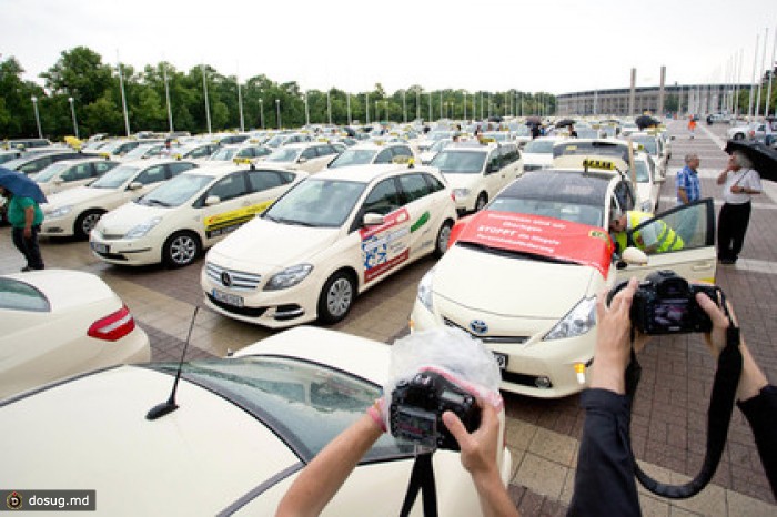 В Берлине запретили работу сервиса вызова такси Uber