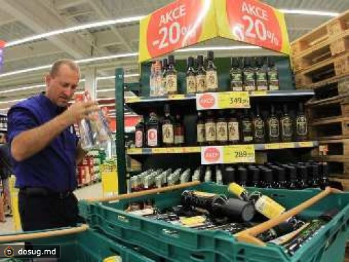 В Чехии из-за отравлений метанолом запретили продажу крепких напитков