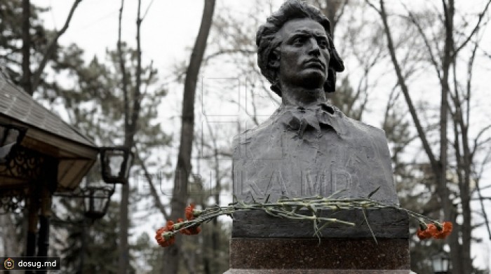 В День языка первые лица государства декламировали стихи