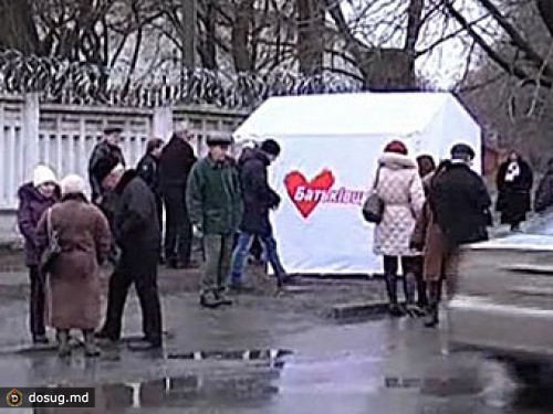 В Харькове пресекли сбор подписей за Нобелевскую премию для Тимошенко