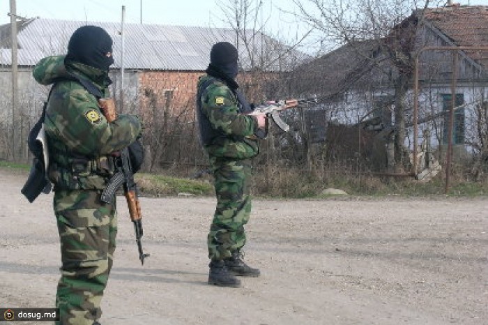 В Хасавюрте нашли 13 поясов смертников