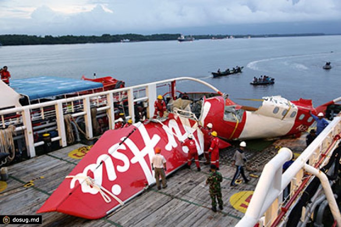 В Индонезии исключили версию падения самолета AirAsia в результате теракта