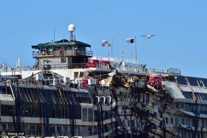 В Италии организовали экскурсии к лайнеру Costa Concordia