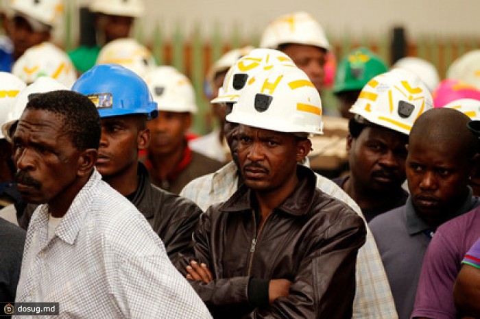 В ЮАР 200 горняков-нелегалов оказались заблокированы в шахте