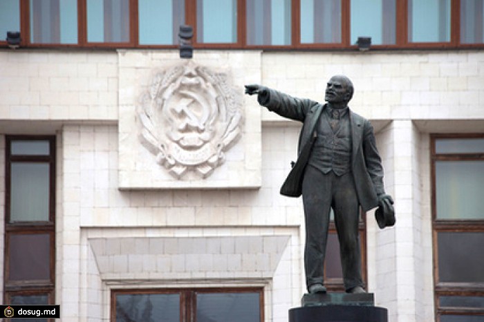 В Калуге памятник Ленину заменят на конную статую Жукова