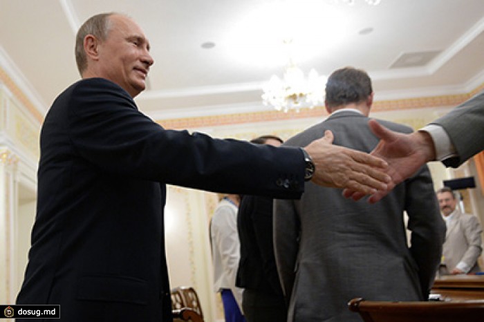 В Кремле рассказали о силе путинского рукопожатия