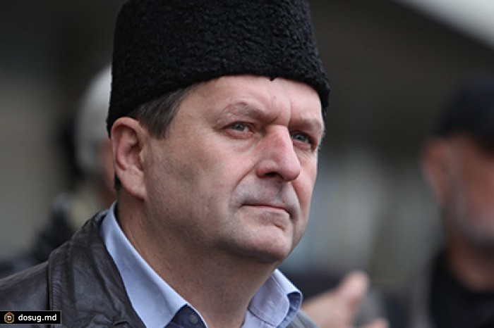 В Крыму задержали одного из лидеров местных татар