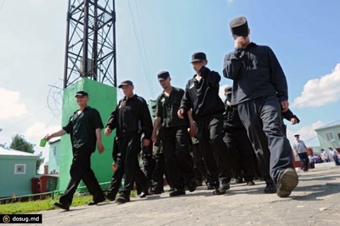 В Минюсте предложили исправлять заключенных шутками