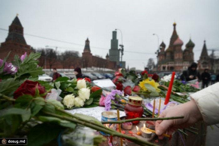 В Москве началось траурное шествие в память о Немцове