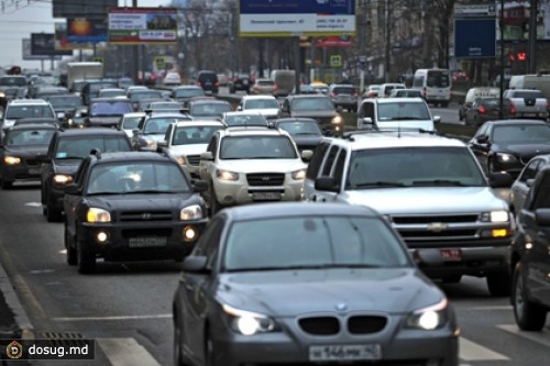 В Москве прошел автопробег в поддержку реконструкции Ленинского проспекта