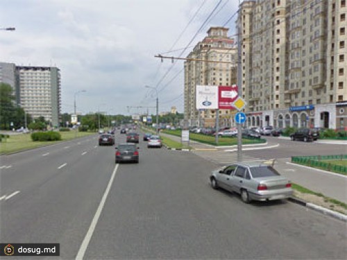 В Москве сотрудник ГИБДД на "Мерседесе" протаранил семь машин