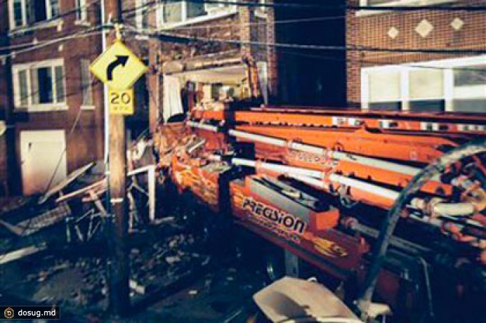 В Нью-Йорке цементовоз разрушил жилой дом