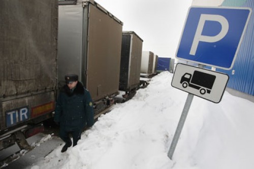 В Подмосковье увеличат штраф за стоянку фур на обочине