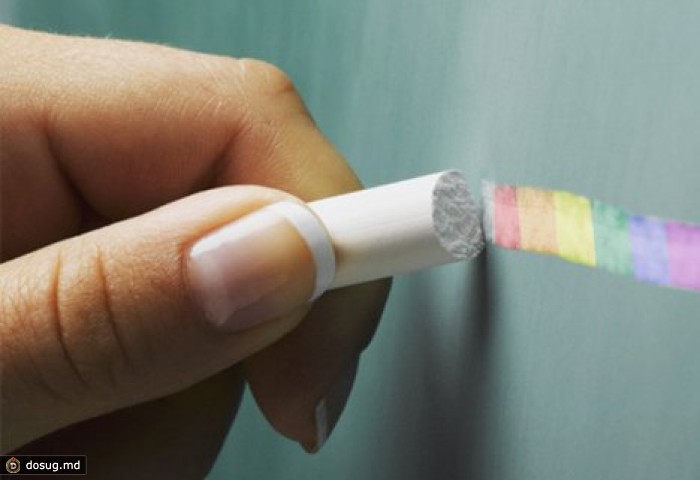 В России родители просят уволить учительницу нетрадиционной ориентации