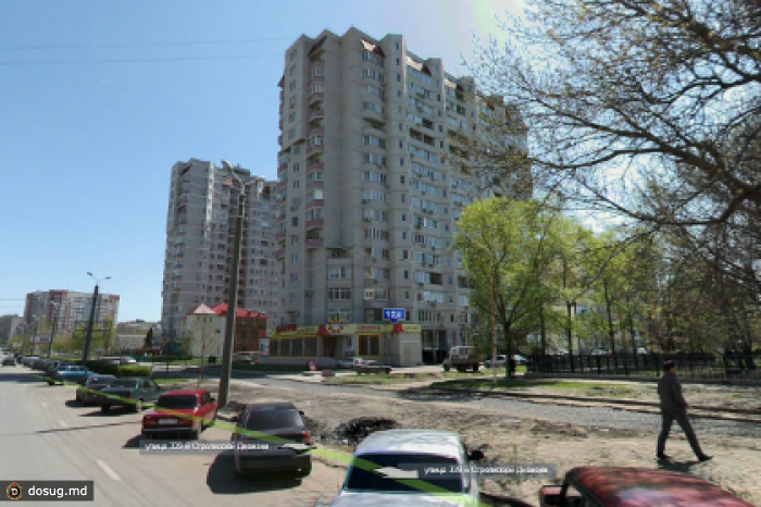 В Ростове мужчина на тракторе спас людей из горящего дома