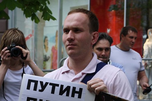 В Саратове оппозиционер попал под суд за слово «пiдрахуй»