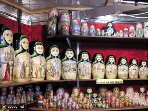 В Тарту пьяный хулиган напал на матрешку
