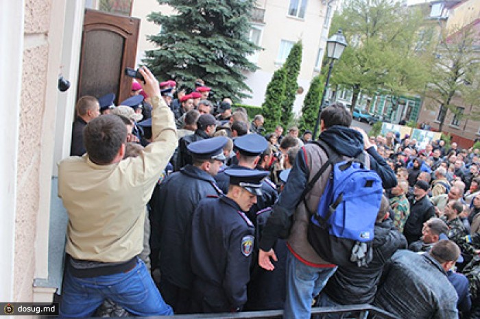 В Тернополе пытались штурмовать горсовет