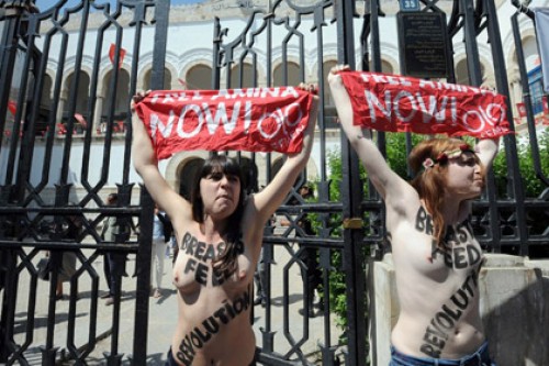 В Тунисе задержаны три активистки FEMEN