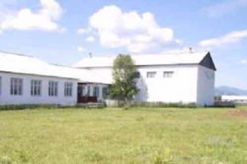 В Туве на учителя завели дело за унижение школьника стулом