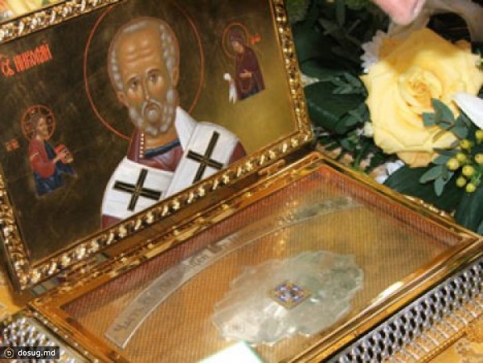 В чуфлинскую церковь привезли мощи Николая Чудотворца