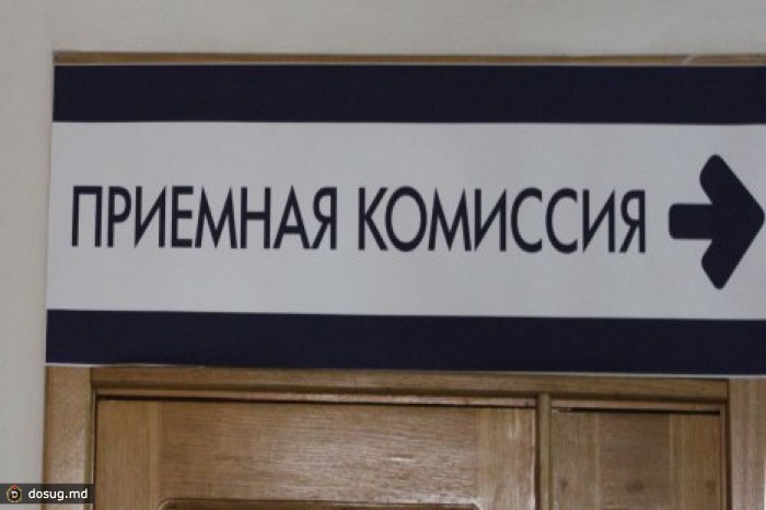 В колледжах страны остались вакантными более тысячи мест