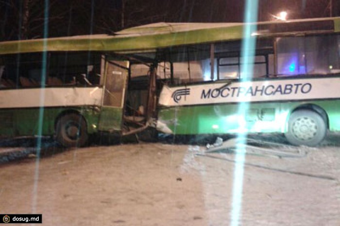 В крупном ДТП в Подмосковье пострадали 13 человек