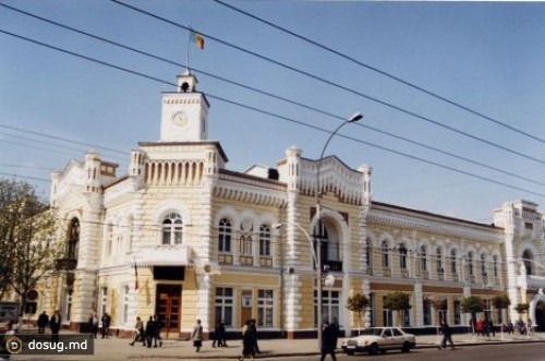В мэрии Кишинева провели обыски