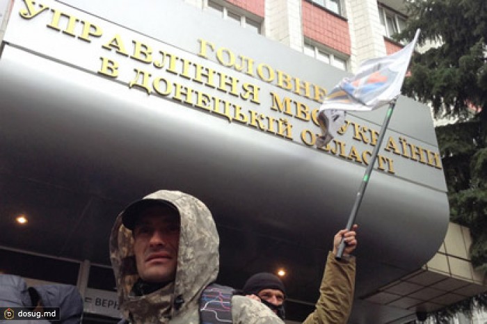 В перестрелке возле донецкого УВД пострадали пять человек