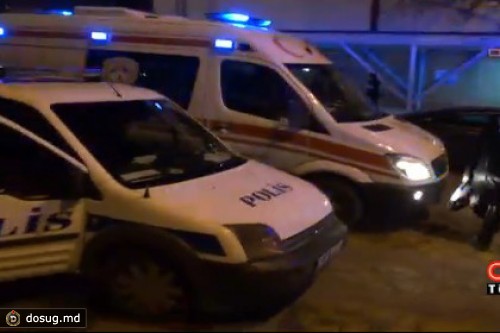 В правительственном квартале Анкары произошло два взрыва