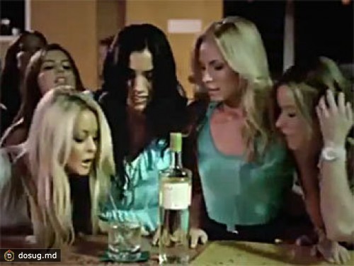 В рекламе водки Zubrowka спародировали Axe-эффект