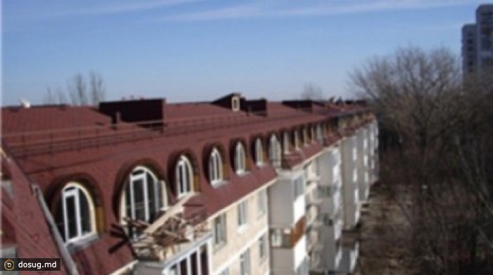 В столичном секторе Буюканы рухнула мансарда