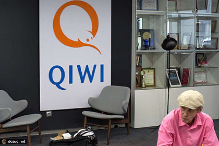 В терминалах QIWI появился интерфейс на узбекском и таджикском языках