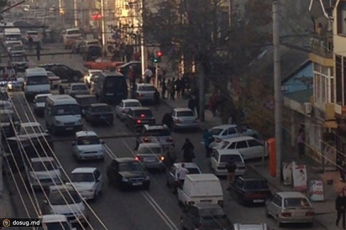 В центре Махачкалы произошли два взрыва