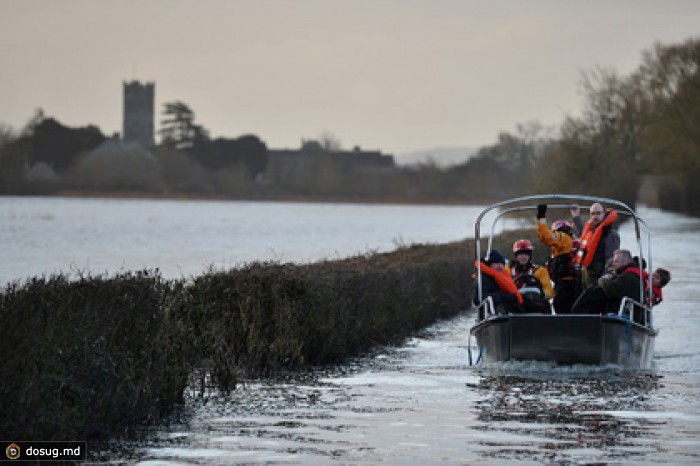 В затопленные районы Великобритании отправят армию