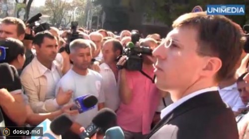 
 Водители маршруток освистали Киртоакэ
