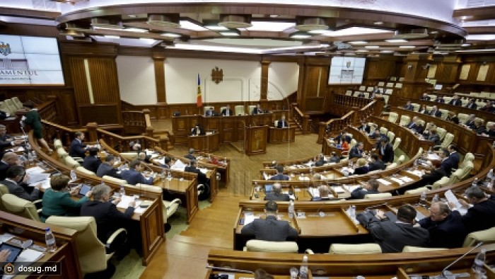 Вотум недоверия коммунистов провалился