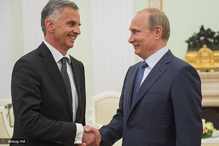 Встреча Путина с главой ОБСЕ опустила доллар ниже 35 рублей