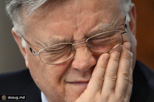 Якунин раскритиковал доклад о победе коммунистов