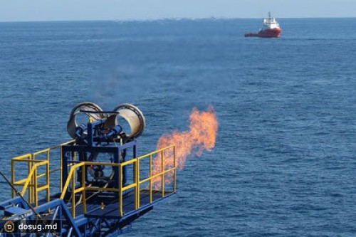 Японцы впервые добыли газ из «горючего льда» на морском дне