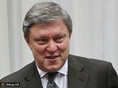 Явлинский сдал подписи сторонников в ЦИК