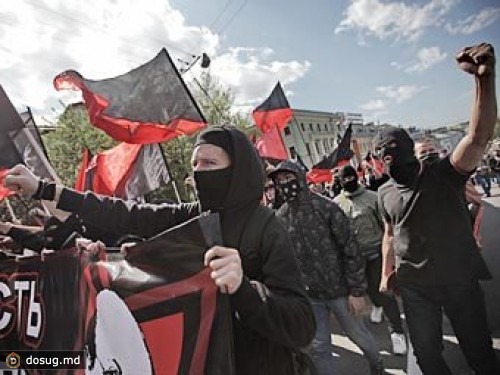 Задержанных в Москве левых радикалов отпустили из полиции