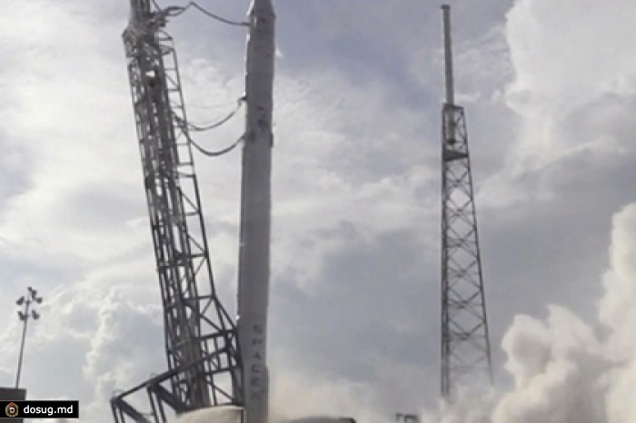 Запуск частной ракеты Falcon 9 к МКС отложен на сутки из-за погоды