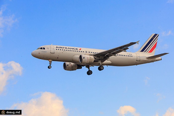 Air France впервые выполнила в Россию полностью женский рейс