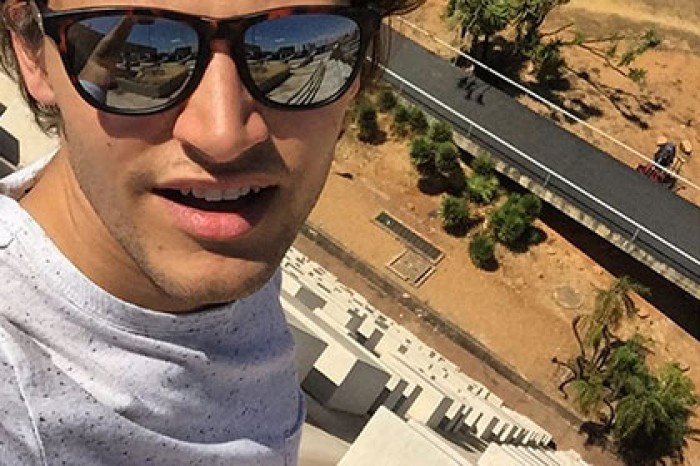 Актер из «Звездных войн» устроил бег с препятствиями на корабле-гиганте