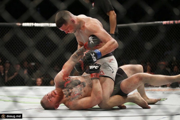 Американец Диас «удушил» чемпиона UFC Макгрегора