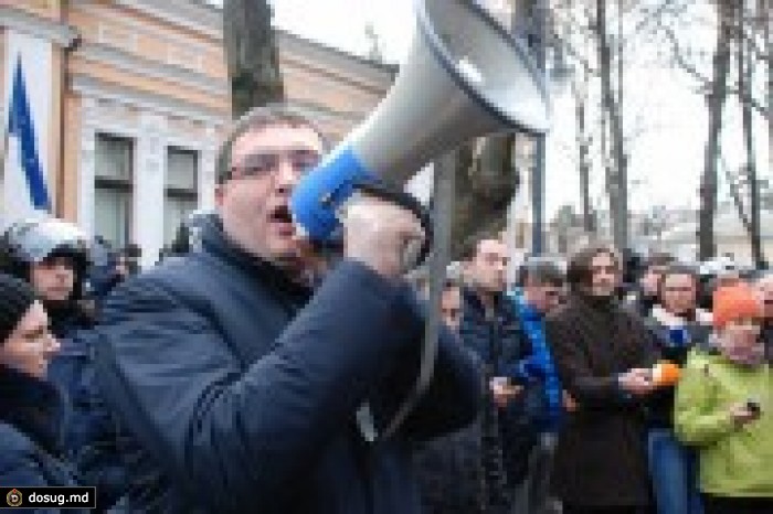Аналитический доклад. «Ренато Усатый: путь от инженера комбината питания МЖД до возможного кандидата на пост президента Молдовы»