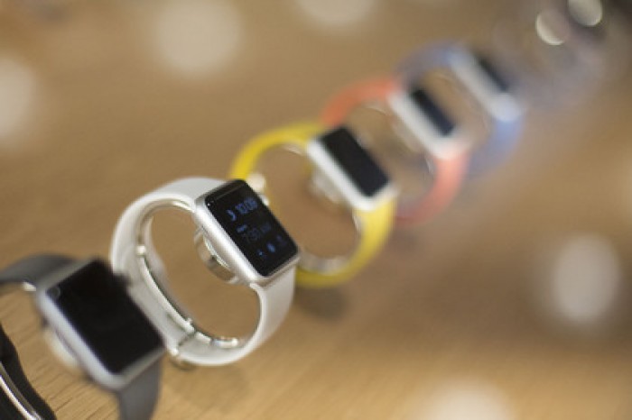 Apple представила новое поколение «умных» часов Apple Watch Series 2