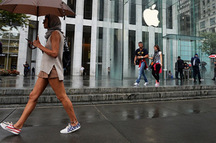 Apple снизила цены в России